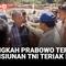 Presiden Prabowo Subianto meninjau Jembatan Bailey Sungai Garoga, Tapanuli Selatan, Rabu (31/12). Kedatangan Prabowo disambut meriah warga di lokasi bencana.