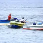 Upaya penyelamatan korban tabrakan kapal cepat dan banana boat di Pantai Tanjung Karang, Donggala. (Liputan6.com/M Taufan SP Bustan)