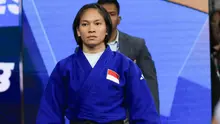 Atlet judo putri Indonesia, Maryam March Maharani bersiap jelang menghadapi pejudo Kosovo, Distria Krasniqi pada laga babak 16 besar kelas 52 kg putri Olimpiade Paris 2024 di Champ-de-Mars Arena, Paris, Minggu (28/7/2024). Maryam March Maharani kalah 0-10. (Dok. NOC Indonesia/Naif Muhammad Al'as)