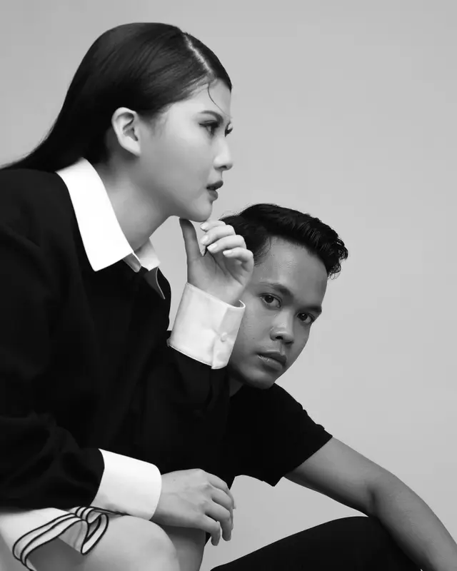 Konsepnya simpel tapi tetap romantis, ini 6 potret prewedding Anthony Ginting dan Mitzia Abigail
