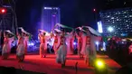 Penari beraksi pada acara Transisi Perayaan Imlek 2577 Kongzili menuju Ramadan 1447 H di kawasan Bundaran Hotel Indonesia (HI), Jakarta, Selasa (17/2/2026). (Kapanlagi.com/Budy Santoso)