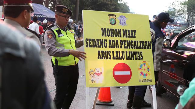 Melihat Kesigapan Polisi dan Dishub Atur Lalu Lintas Jelang Penutupan Asian Games 2018