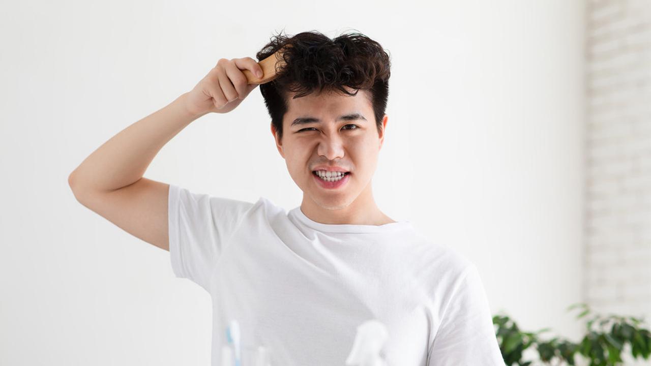 Kulit Kepala Gatal Pada Pria, Ketahui Penyebab dan Cara Mengatasinya yang Tepat