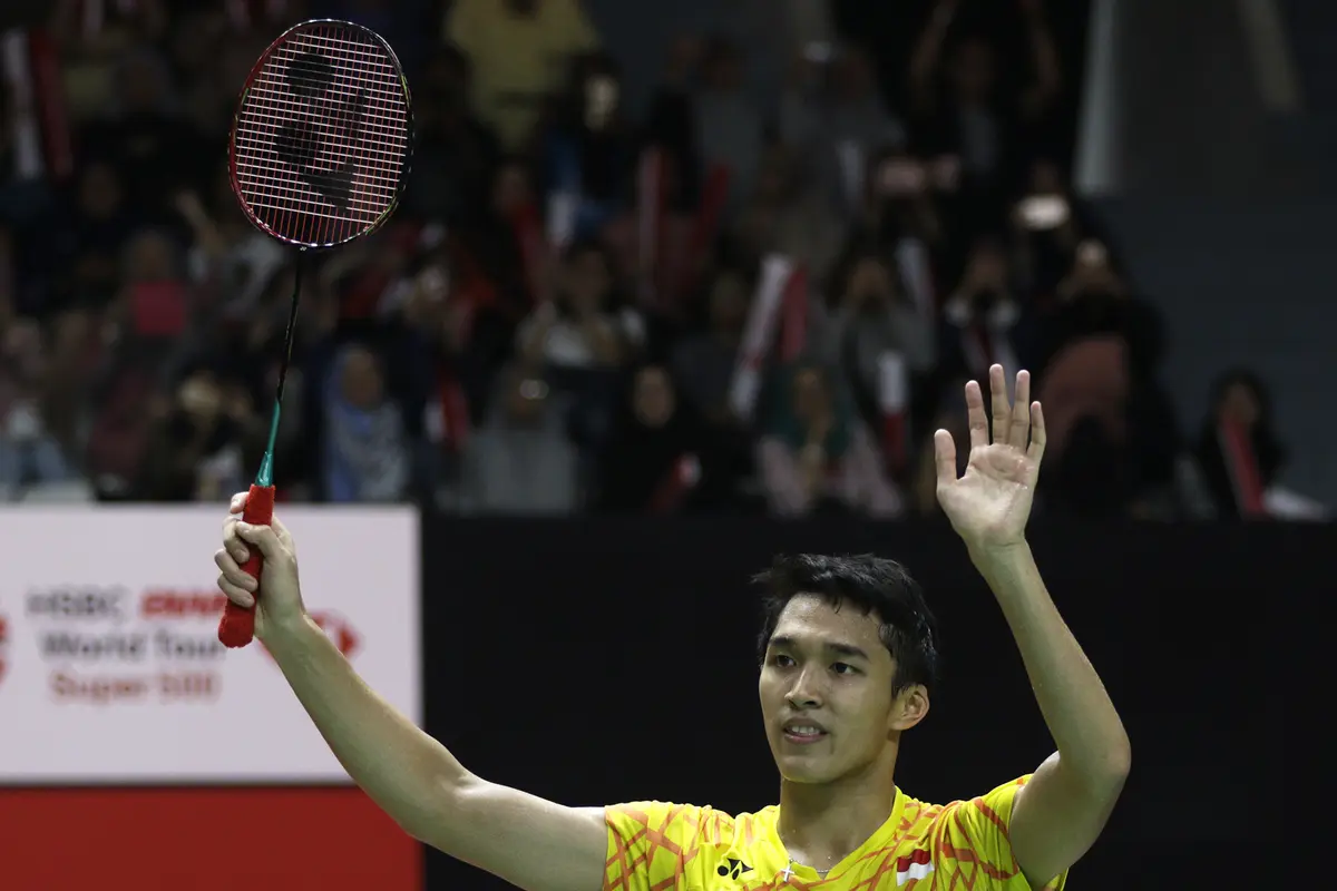 Tunggal putra Indonesia, Jonatan Christie, merayakan kemenangan atas tunggal India. (Bola.com/Yoppy Renato)