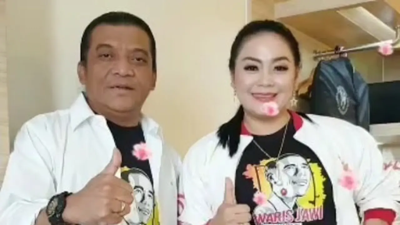 [Fimela] Istri Didi Kempot Yan Vellia