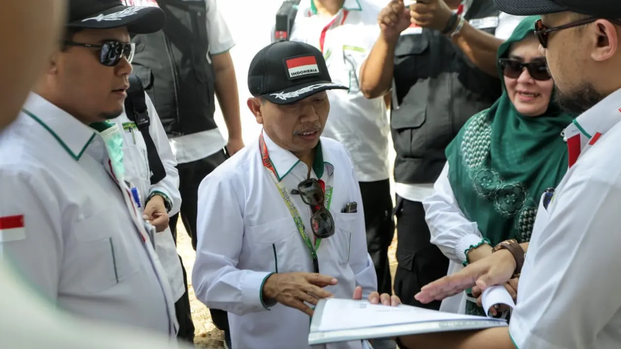Dirjen Penyelenggara Haji dan Umroh (PHU), Nizar Ali memantau persiapan pelaksanaan puncak haji. Bahauddin/MCH