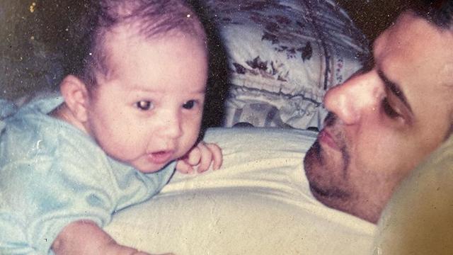 Jarang Tersorot, Ini 6 Momen Angbeen Rishi Bareng Ayahnya yang Berdarah India