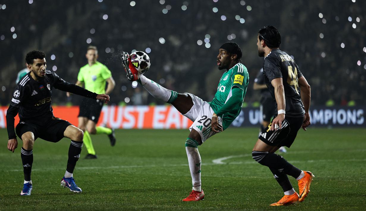 The Magpies tampil mendominasi permainan sejak babak pertama pertandingan yang berlangsung di Tofiq Bahramov Republican Stadium, Baku, Azerbaijan. (AFP/Giorgi Arjevandize)