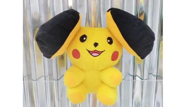 7 Potret Boneka Pikachu Ini Bikin Tepuk Jidat, Ada yang Kena Azab