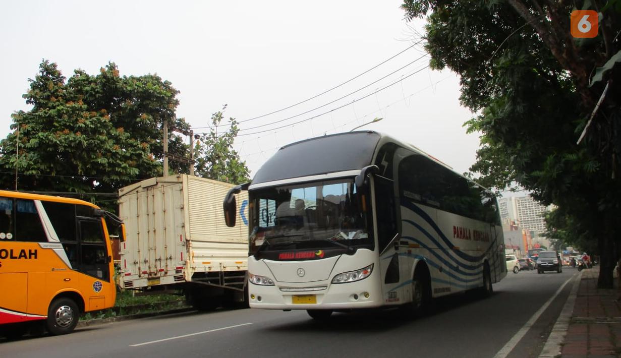 Nusantara Gemilang Cityliner HDD milik PO Pahala Kencana.