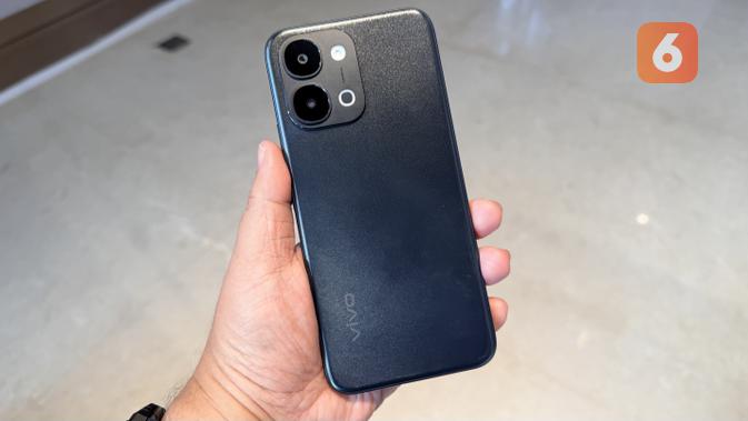 Bodi belakang Vivo Y31d Pro. (Liputan6.com/ Yuslianson)