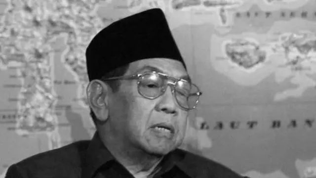 Kisah Kesederhanaan Gus Dur Saat Foto Kepresidenan, Rela Tunggu Jas Disetrika