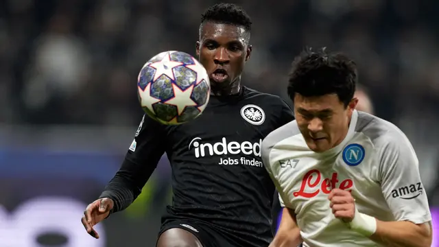 Napoli Taklukkan Eintracht Frankfurt di 16 Besar Liga Champions