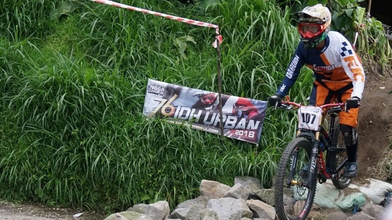 Balapan sepeda Indonesian Downhill Urban 2018 di Boyolali