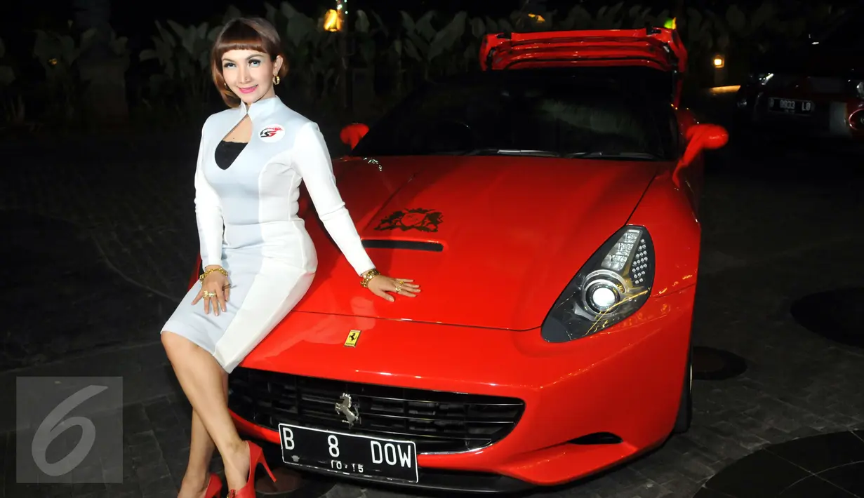 Aktris cantik Roro Fitria ketika ditemui di kawasan Kemang, Jakarta, Jumat (26/6/2015). (Liputan6.com/Panji Diksana)