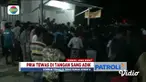 Polisi yang tiba di lokasi langsung melakukan olah tempat kejadian perkara dan memasang garis polisi.