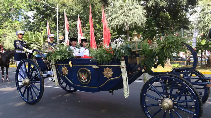 Potret dan Makna Kirab Bendera Pusaka dan Teks Proklamasi