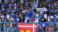 Momen Aremania Bernostalgia dengan Dirigen Lama di Stadion Kanjuruhan