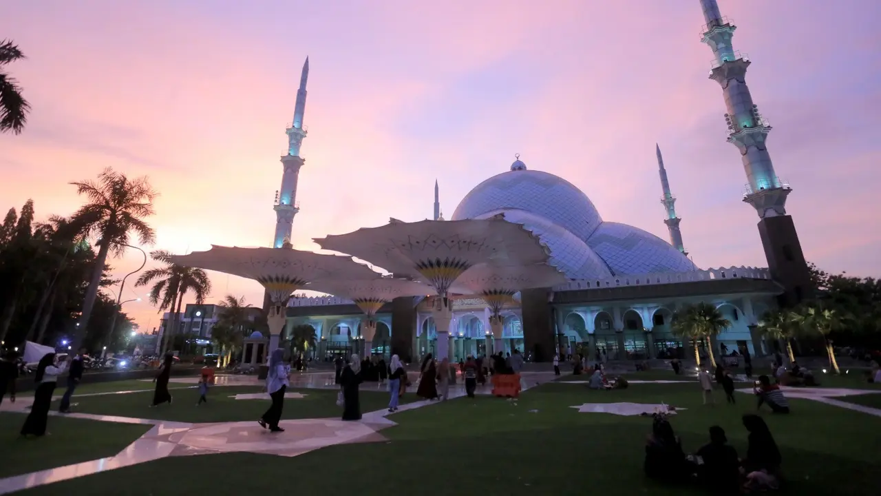 Masjid Raya Al Azhom