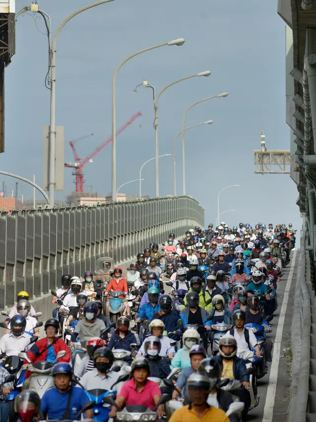 Sempat Viral, Begini saat Ribuan Pemotor Matik Banjiri Jembatan Taipei