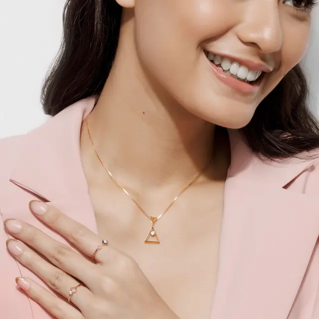 Tampil Gaya dengan Perhiasan Berlian Nggak harus Selalu Mahal, Ini Panduan yang Wajib Diperhatikan