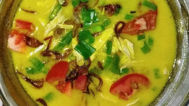 Soto Ayam Kuah Santan Kuning