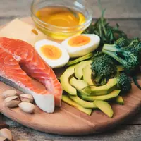 Makanan yang mengandung lemak omega-3. (Foto: Freepik/yanadjana)