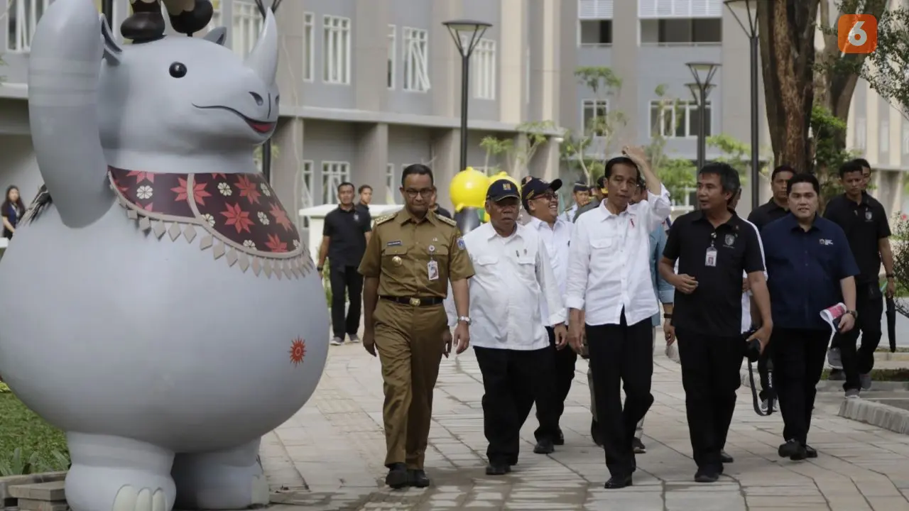 Joko Widodo Pantau Wisma Atlet Kemayoran