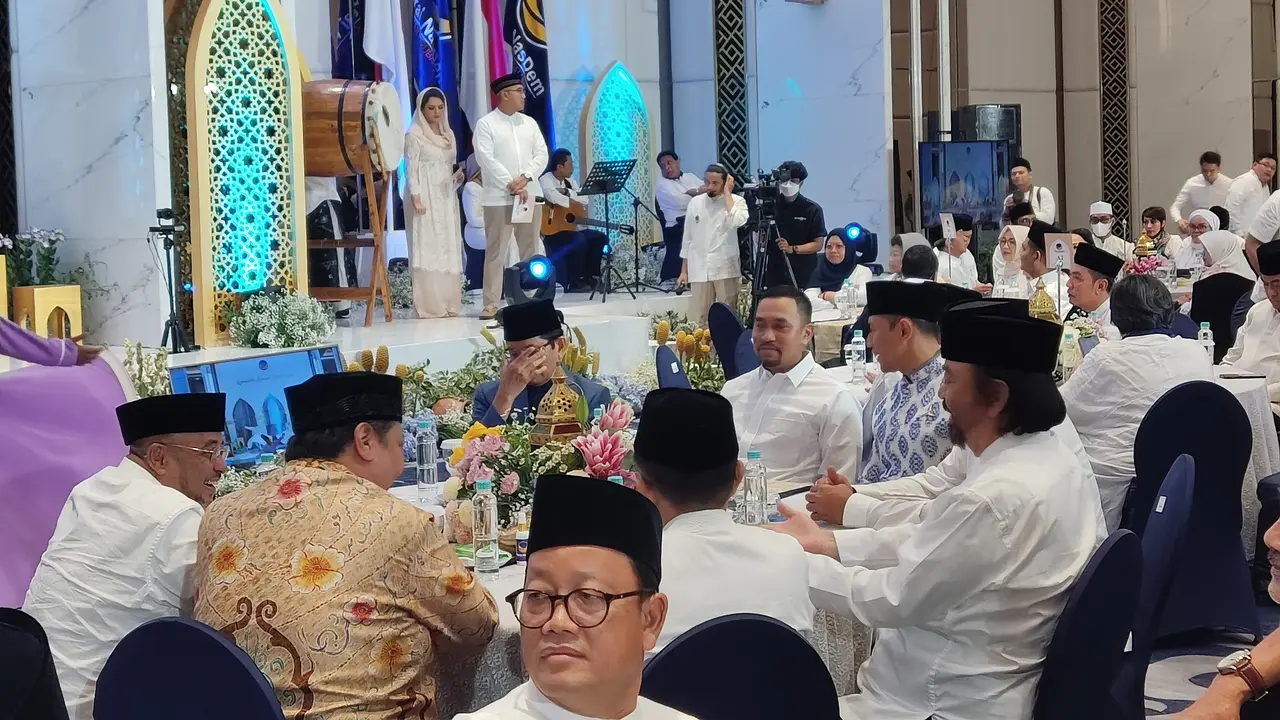 Airlangga Hartarto Hadiri Buka Bersama di NasDem Tower