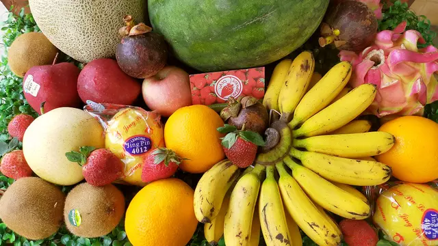 Hasil panen petani buah