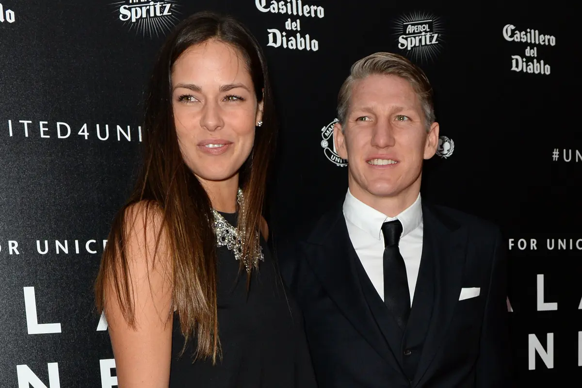 20151130-Unicef-Gala-Dinner-WAGS-Manchester-United-AFP