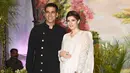 Akshay Kumar dan sang istri, Twinkle Khanna terlihat menghadiri pesta pernikahan Sonam Kapoor. Pasangan suami istri ini terlihat begitu serasi. (Foto: instagram.com/instantbollywood)