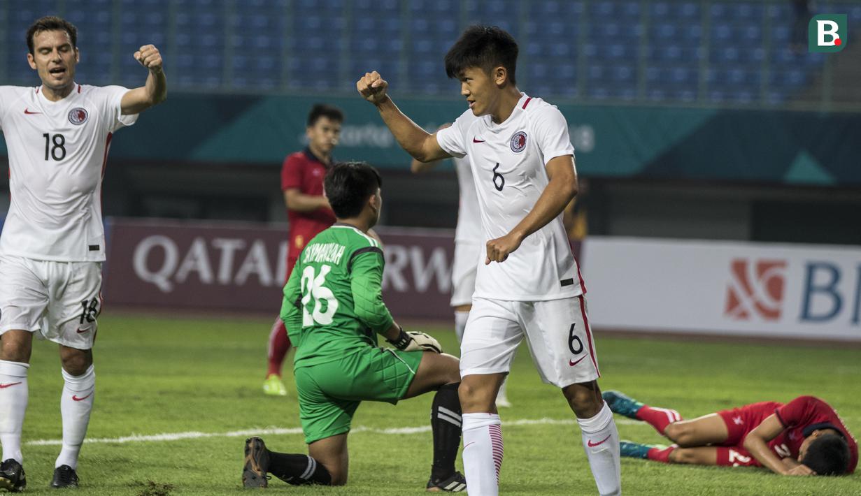 Gelandang Hongkong, Tan Chun Lok, merayakan gol yang dicetaknya ke gawang Laos pada laga Grup A Asian Games di Stadion Patriot, Jawa Barat, Jumat (10/8/2018). Hongkong menang 3-1 atas Laos. (Bola.com/Vitalis Yogi Trisna)
