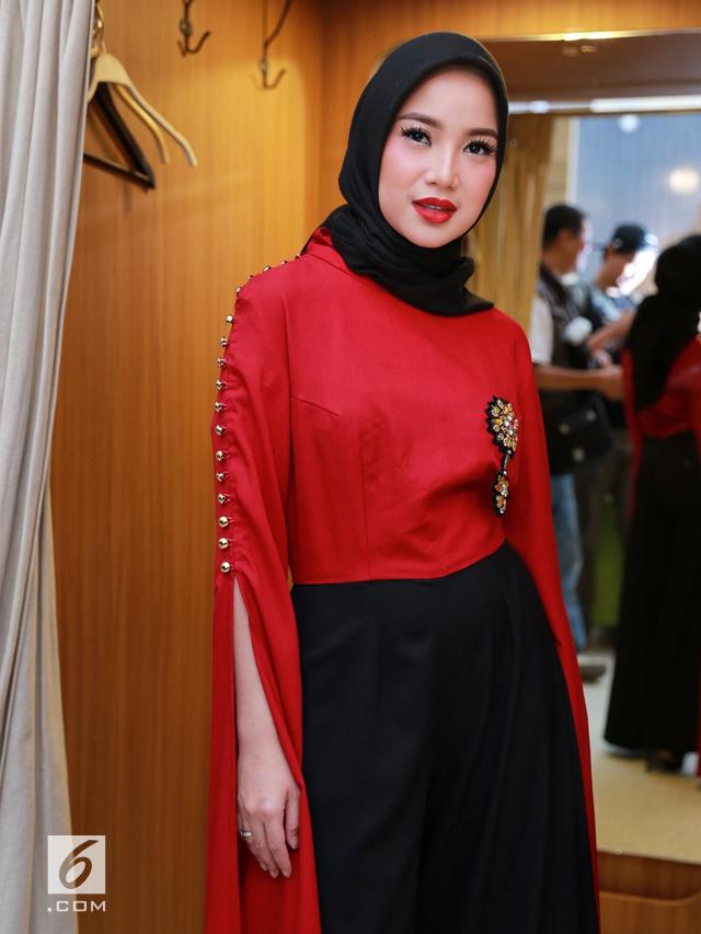 Hadiri Gala Premier The Secret, Chacha Frederica Hampir 