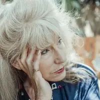 Katarak merupakan kondisi lensa mata menjadi keruh, hal ini menyebabkan penglihatan menjadi buram. Biasanya terjadi pada seseorang yang sudah lanjut usia. (Foto: Pexels.com/Venti Views)