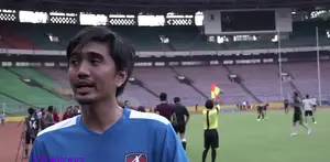 Sheila On 7 tidak mengambil tawaran kerja di malam tahun baru karena ketidakcocokan harga dengan pihak penyelenggara. Akhirnya, Duta Sheila On 7 menghabiskan liburan tahun barunya bersama keluarga di Jakarta.