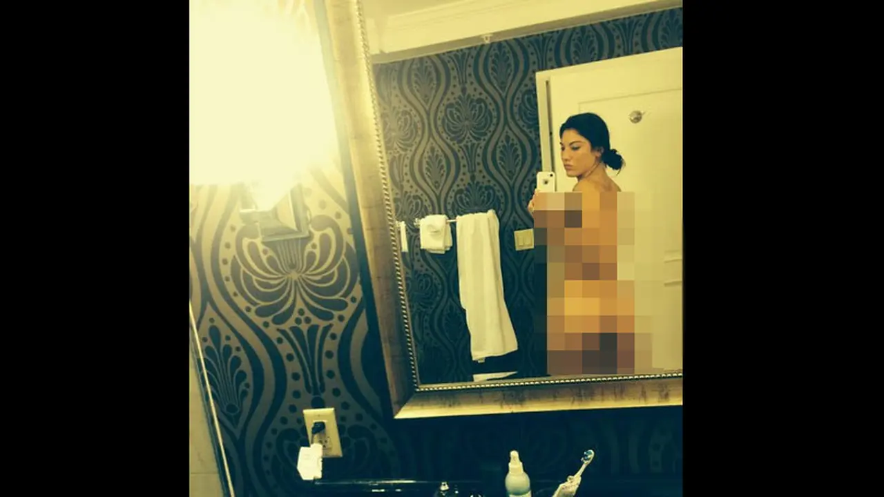 Foto bugil Kiper Amerika Serikat Hope Solo juga bocor di Apple