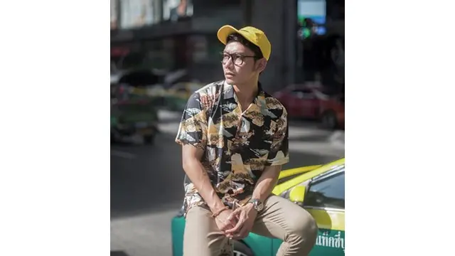 Selain itu, ia mencoba peruntungan menjadi seorang YouTuber.