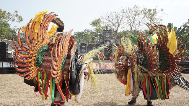 Ragam Kreasi Seni Barong Banyuwangi Berkumpul Jadi Satu di Festival Barong Kumbo