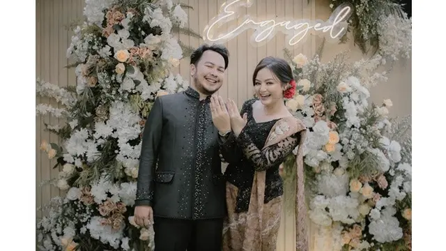 Resmi Menikah, Ini 6 Potret Perjalanan Cinta Artis FTV Puspa Ritchwary dan Suami