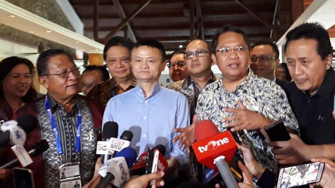 Pendiri ALibaba Group Jack Ma bertemu dengan para menteri dan pengusaha asal Indonesia untuk menindaklanjuti rencana kerjasama penignkatan kapasitas Sumber Daya Manusia (SDM). (Ilyas/Liputan6.com)