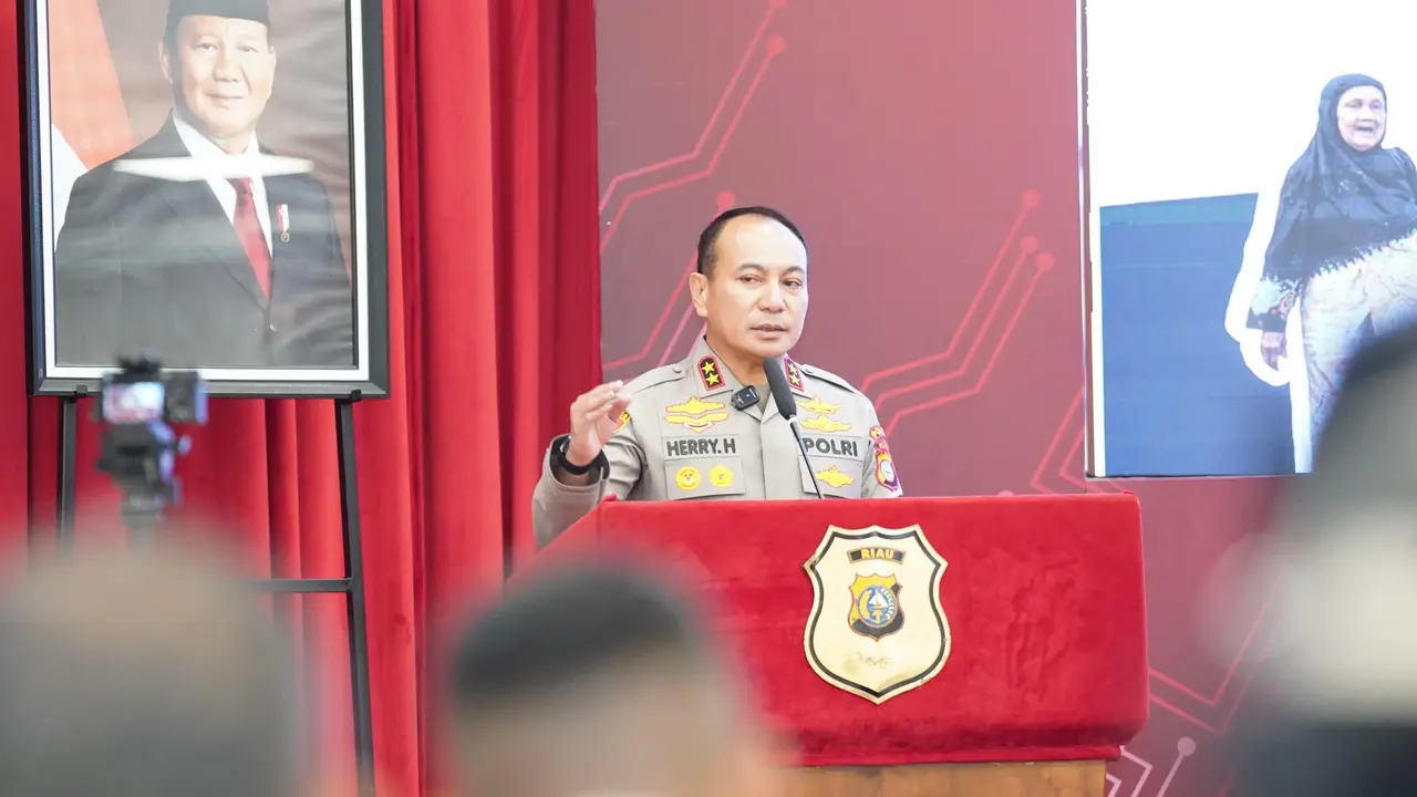 Kapolda Riau menyampaikan commander wish kepada pejabat utama dan jajaran Kapolres di Bumi Lancang Kuning.
