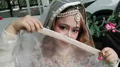 Rahmawati Kekeyi Putri Cantikka terkenal sebagai beauty influencer yang memiliki kemampuan dandan bagus. Kemampuan tersebut sering digunakan Kekeyi untuk mengubah gaya penampilannya menjadi curi perhatian. Salah satu gaya penampilan kecenya yakni saat jad putri kerajaan. (LIputan6.com/IG/rahmawatikekeyiputricantikka)