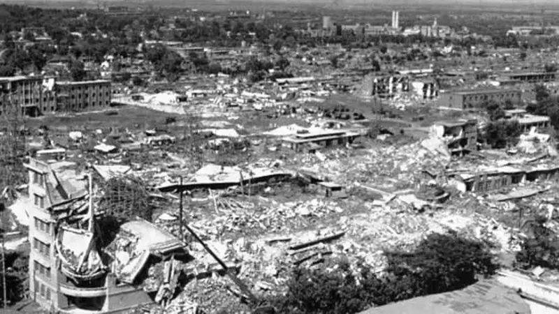 Gempa mengguncang Tangshan, Tiongkok pada 28 Juli 1976