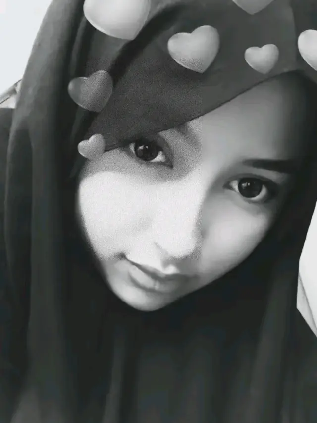 Jennifer Coppen Pakai Hijab