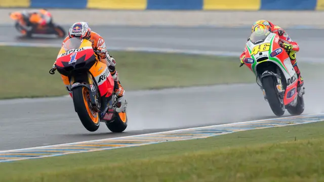 Casey Stoner dan Valentino Rossi