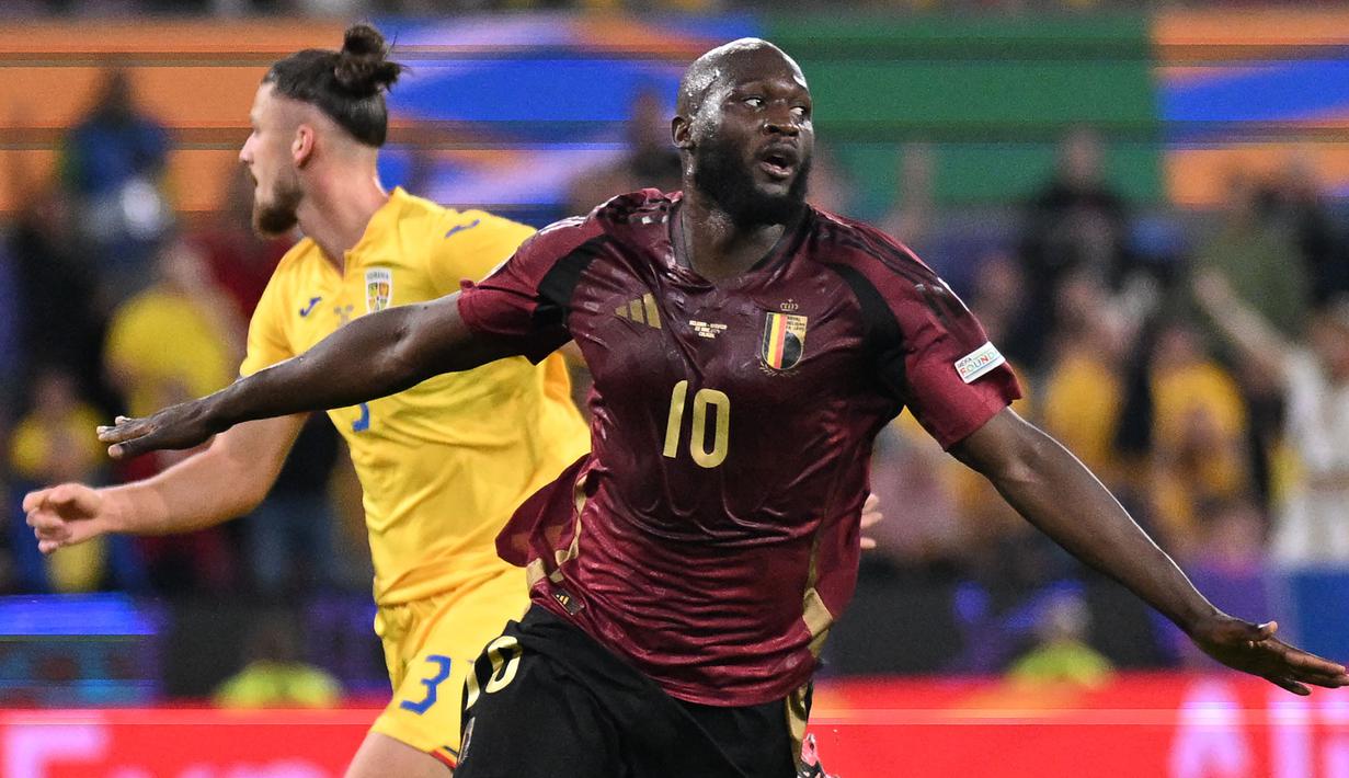 Romelu Lukaku harusnya berada dalam puncak daftar top skor sementara Euro 2024. Total sudah tiga gol sang pemain yang dianulir wasit. (AFP/Kirill Kudryavtsev)
