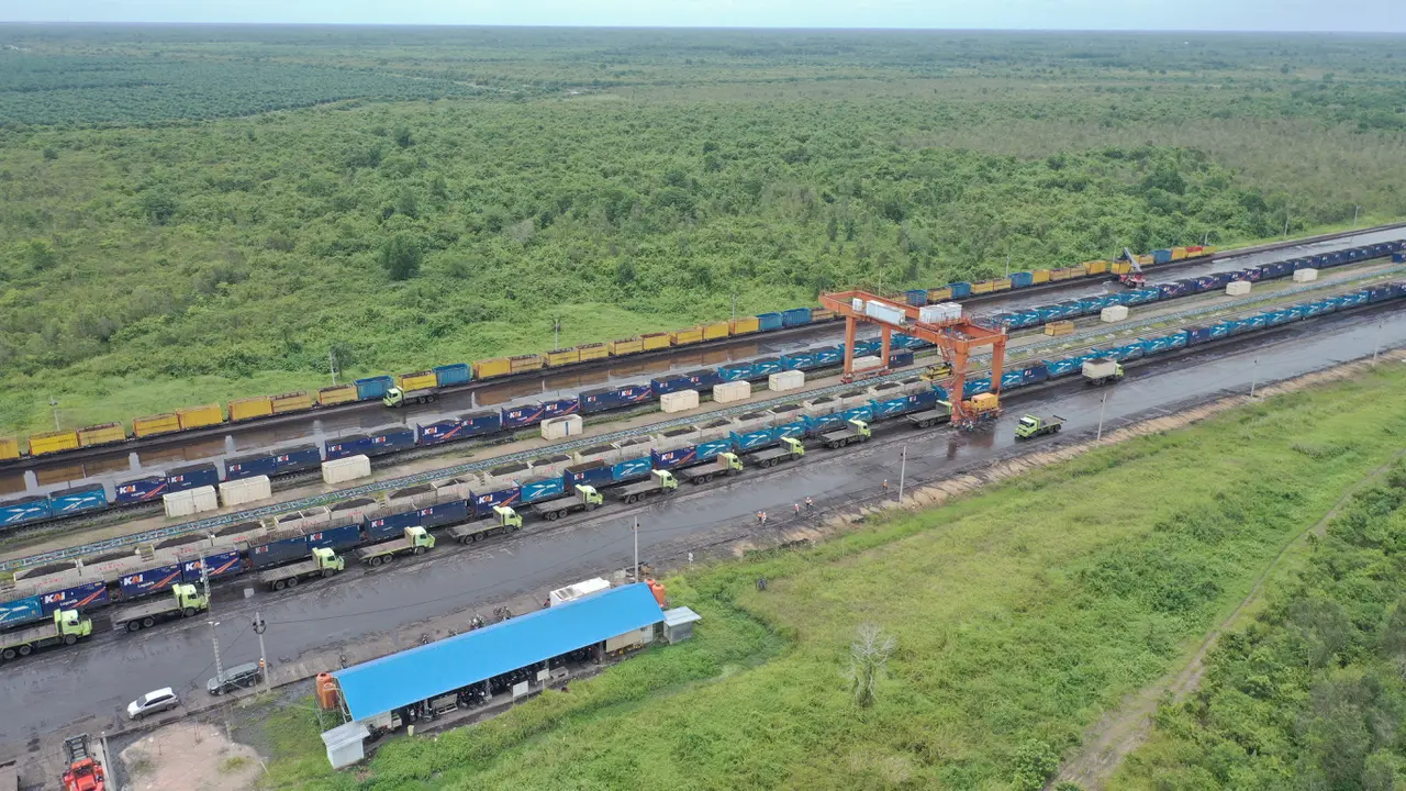 PT RMK Energy Tbk (RMKE) telah menandatangani Nota Kesepahaman (MoU) dengan PT Pendopo Energi Batubara (PEB). (Foto: RMK Energy)