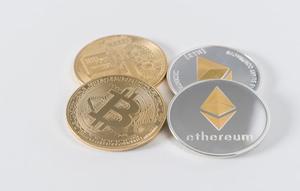 Ilustrasi bitcoin dan ethereum (Foto: Unsplash/Thought Catalog)