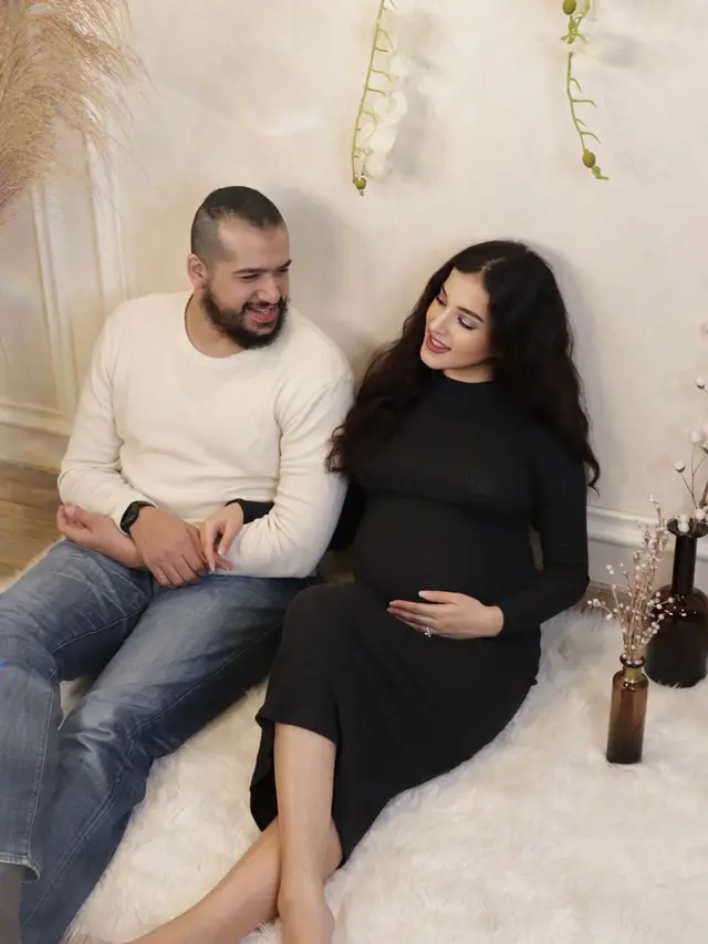 Tasya Farasya Lakukan Maternity Shoot Sendiri di Rumah, Ini 7 Potret Menawannya